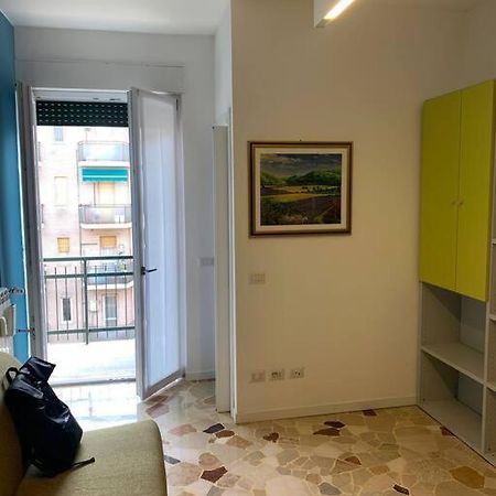 Cozy 1-Room Studio In Giambellino Milan Bagian luar foto