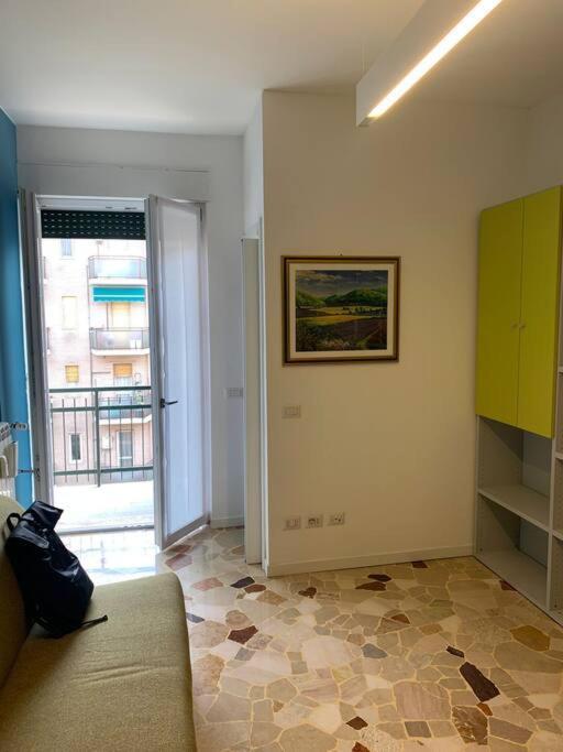 Cozy 1-Room Studio In Giambellino Milan Bagian luar foto